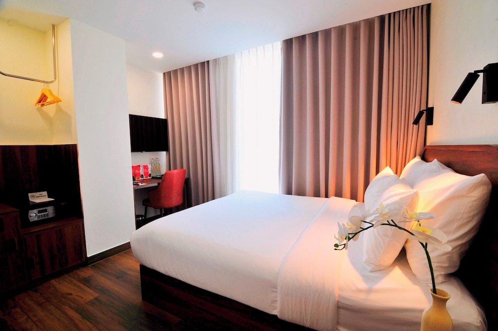 Hato Saigon Hotel & Rooftop 16/50