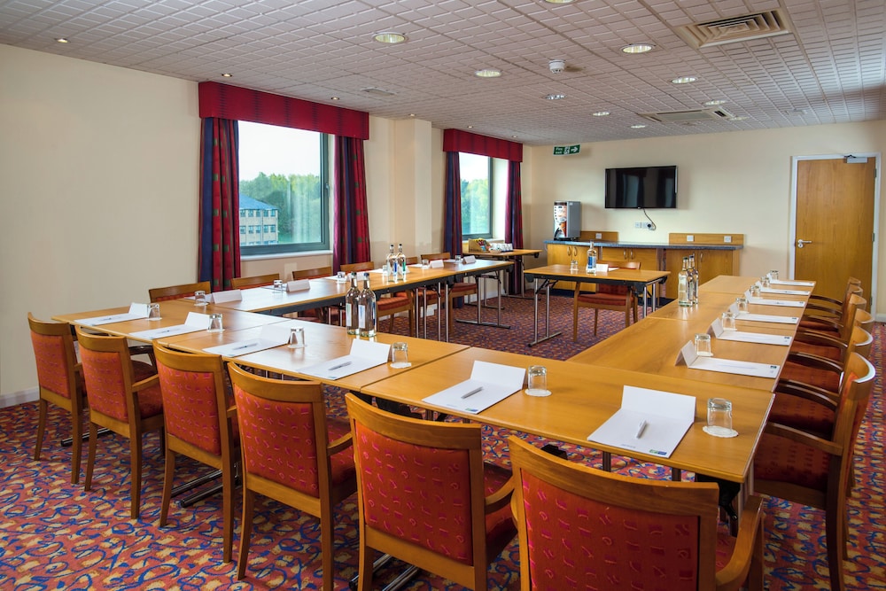 HOLIDAY INN EXPRESS BRADFORD CITY CENTRE 32/45