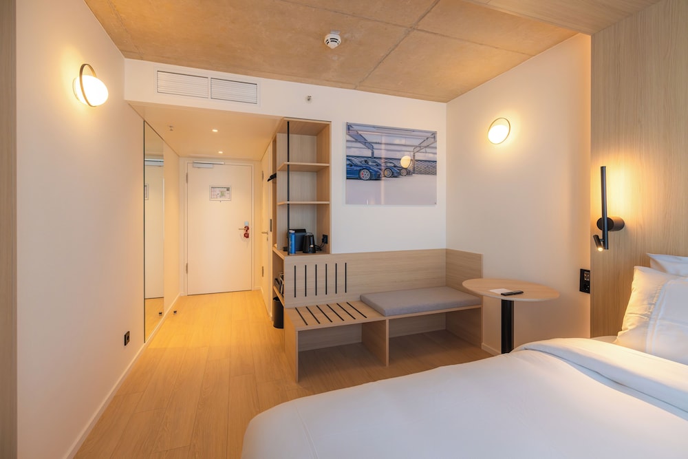 NOTO Hotel 30/69