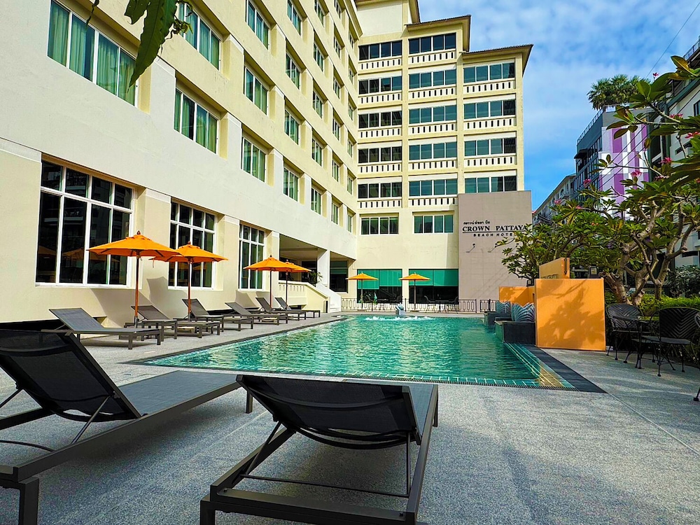 CROWN PATTAYA BEACH HOTEL 4/58