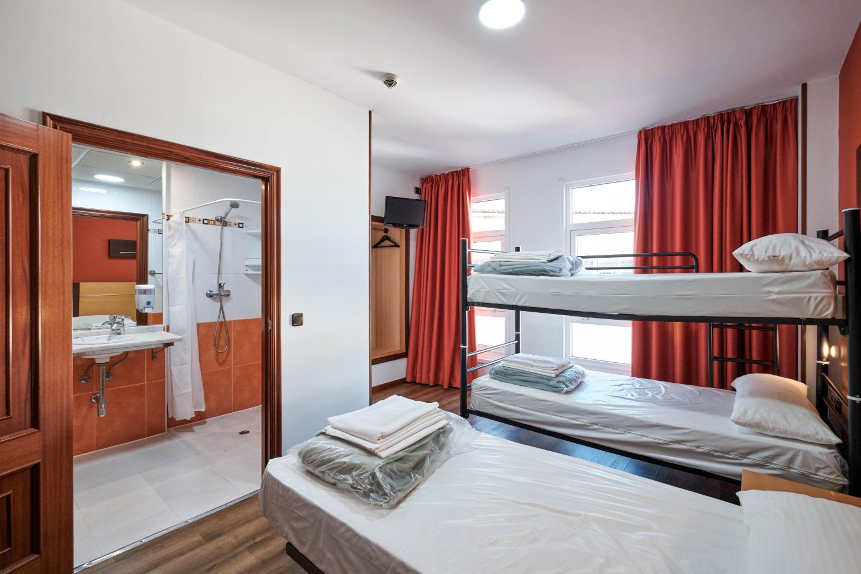 Hotel Albergue La Salle 10/55