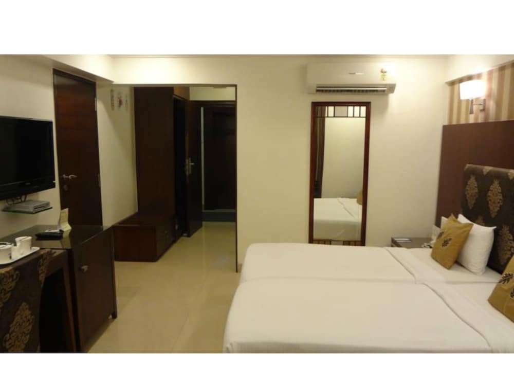 Suba Palace Hotel 40/42
