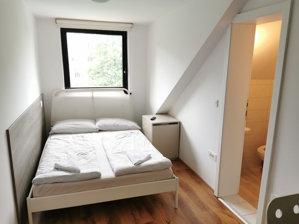 BASIC, DOUBLE BED