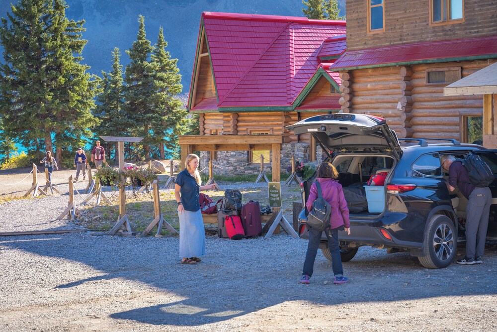 The Lodge at Bow Lake 40/49