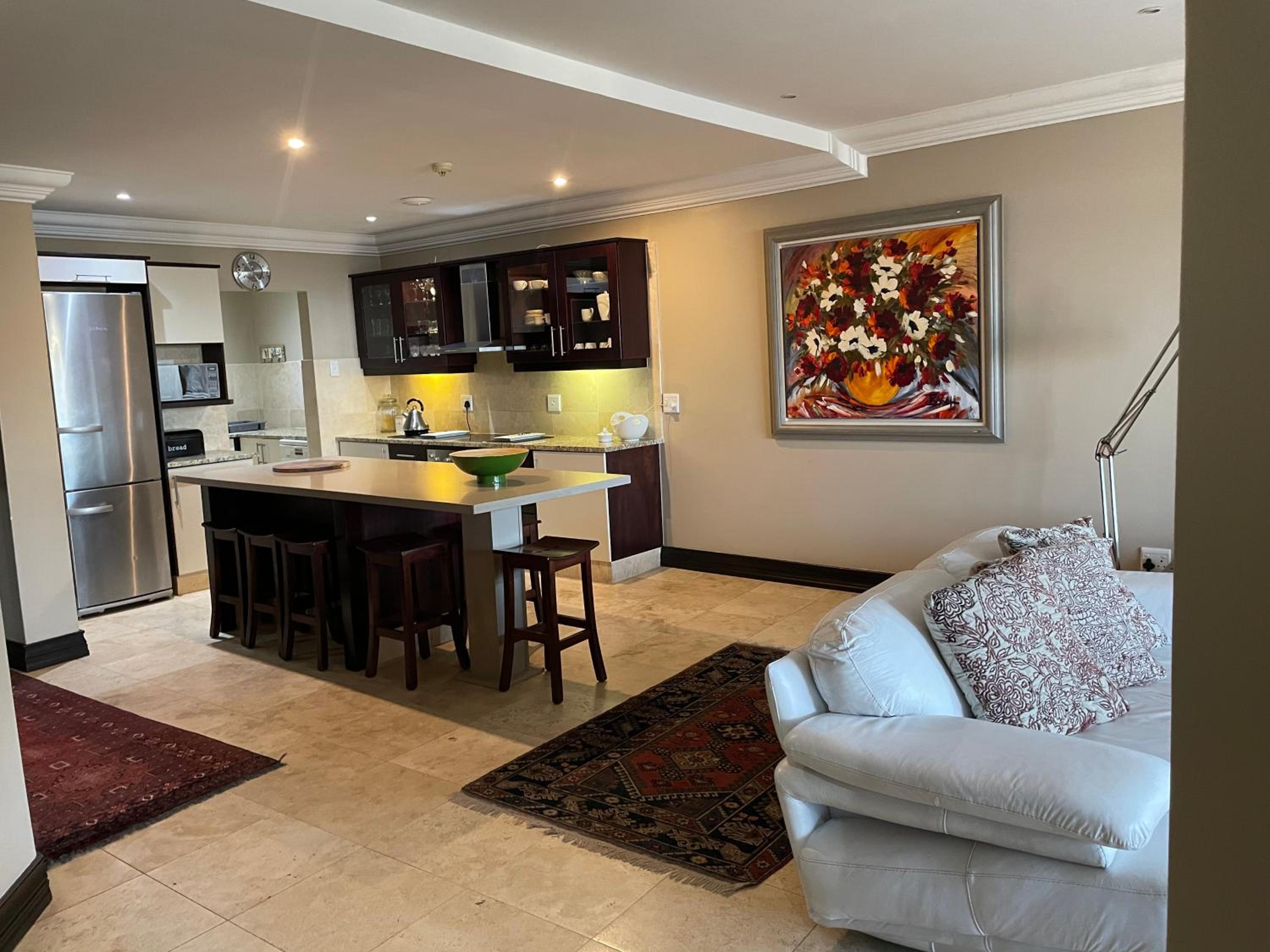 305 Manor Gardens 33/58