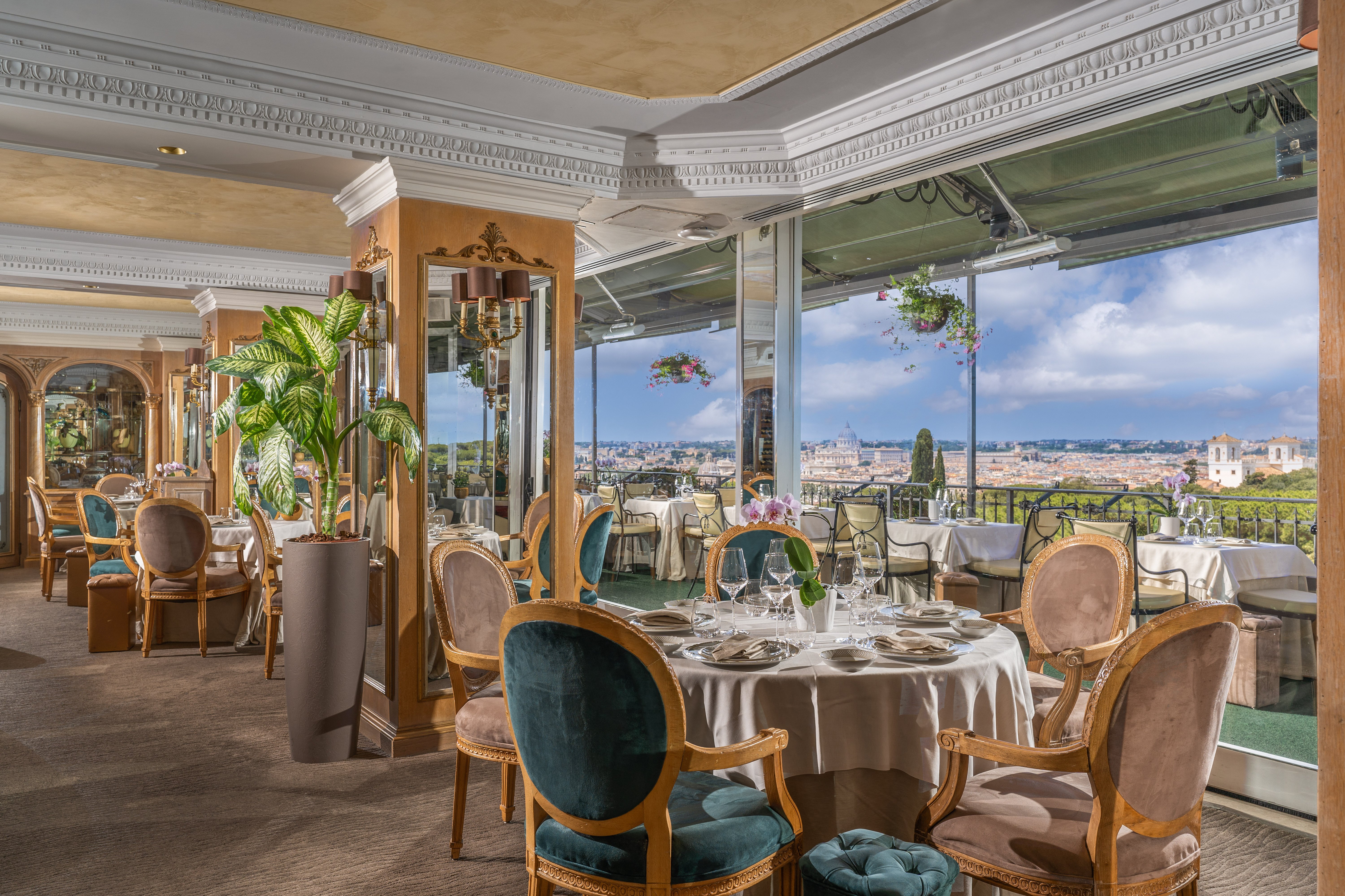 Splendide Royal Hotel 64/85
