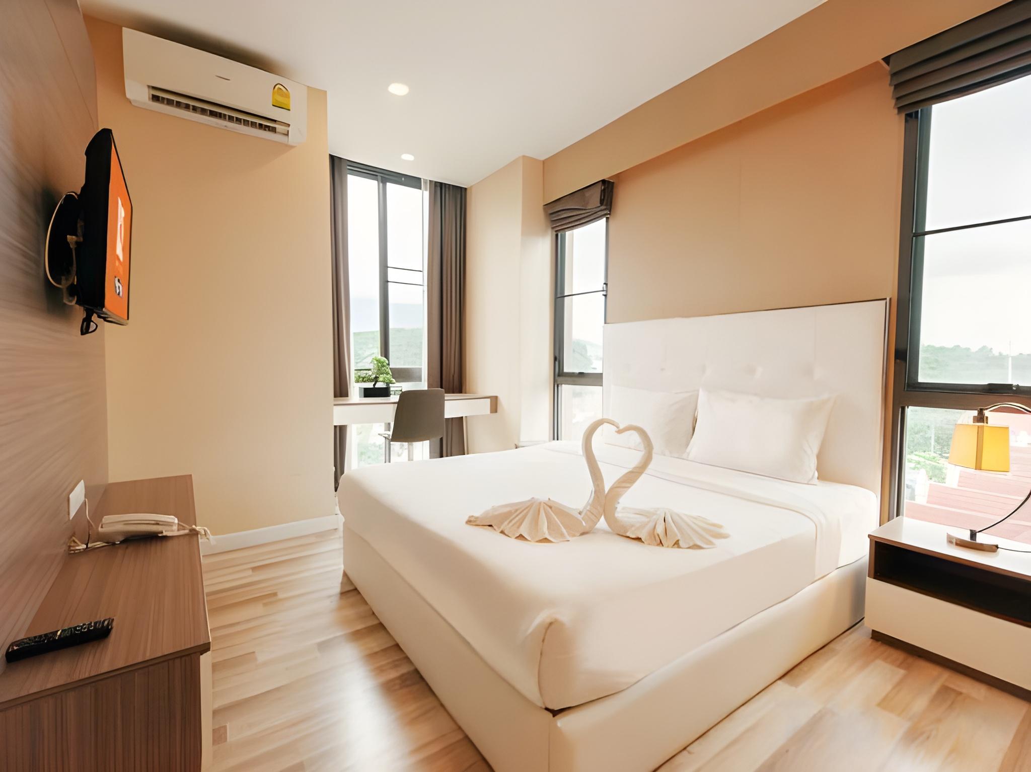 Suite, Double Bed, Panoramic, Mountain View