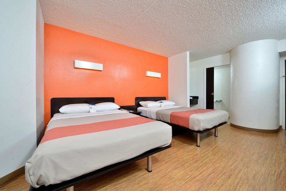 Motel6 Plano, TX - West - Frisco 15/25