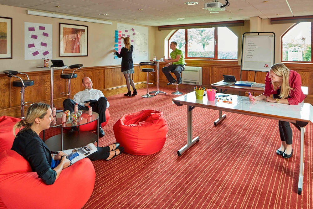 Delta Hotels by Marriott Swansea 14/21