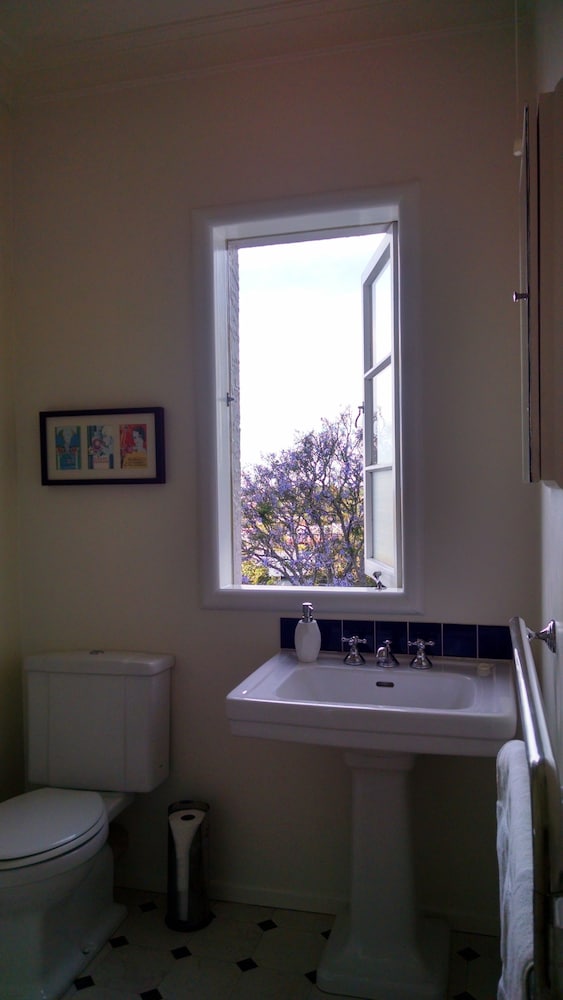Kiwi Heritage Homestay 24/30