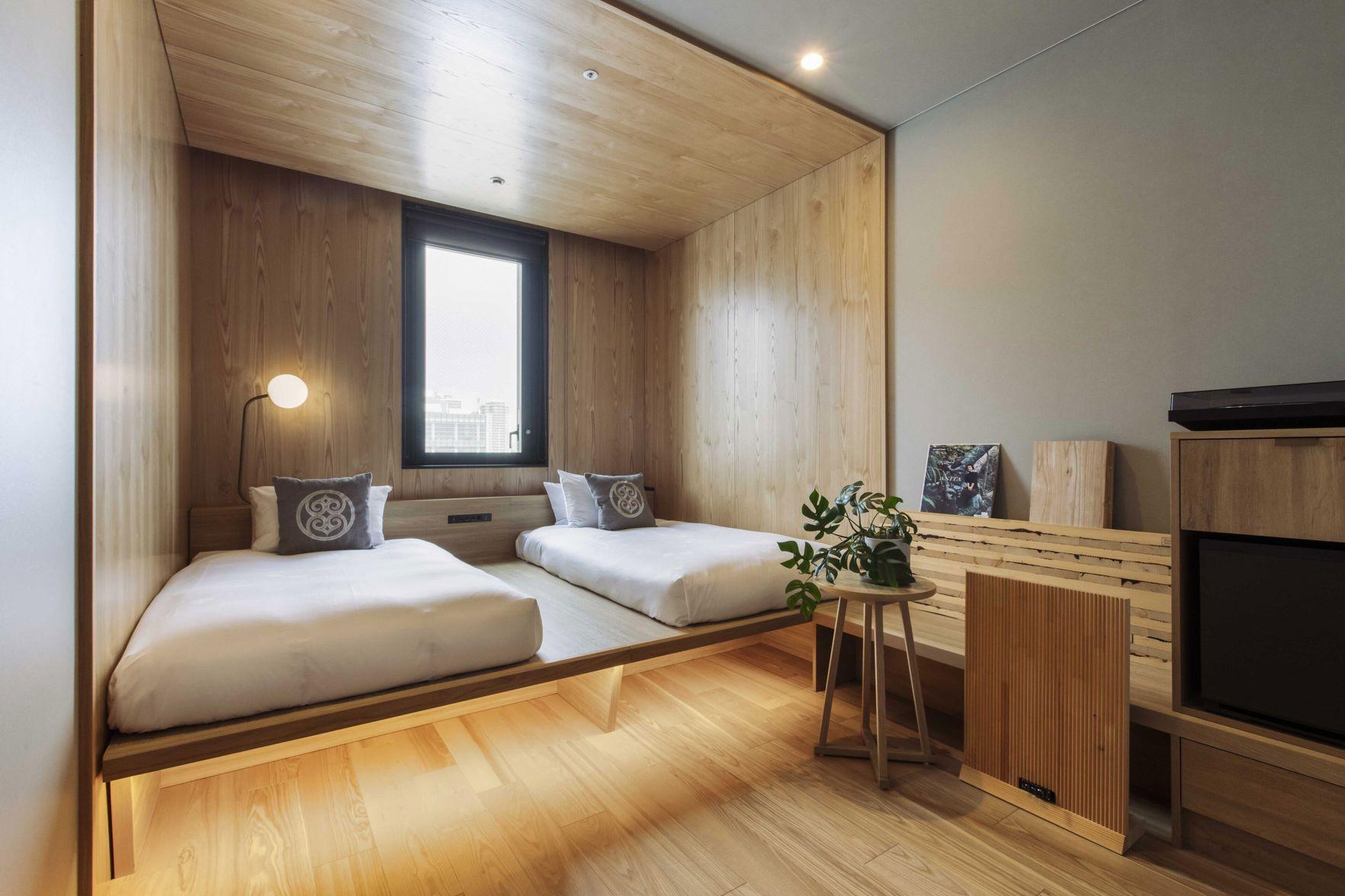 DELUXE, CABIN, PARK VIEW