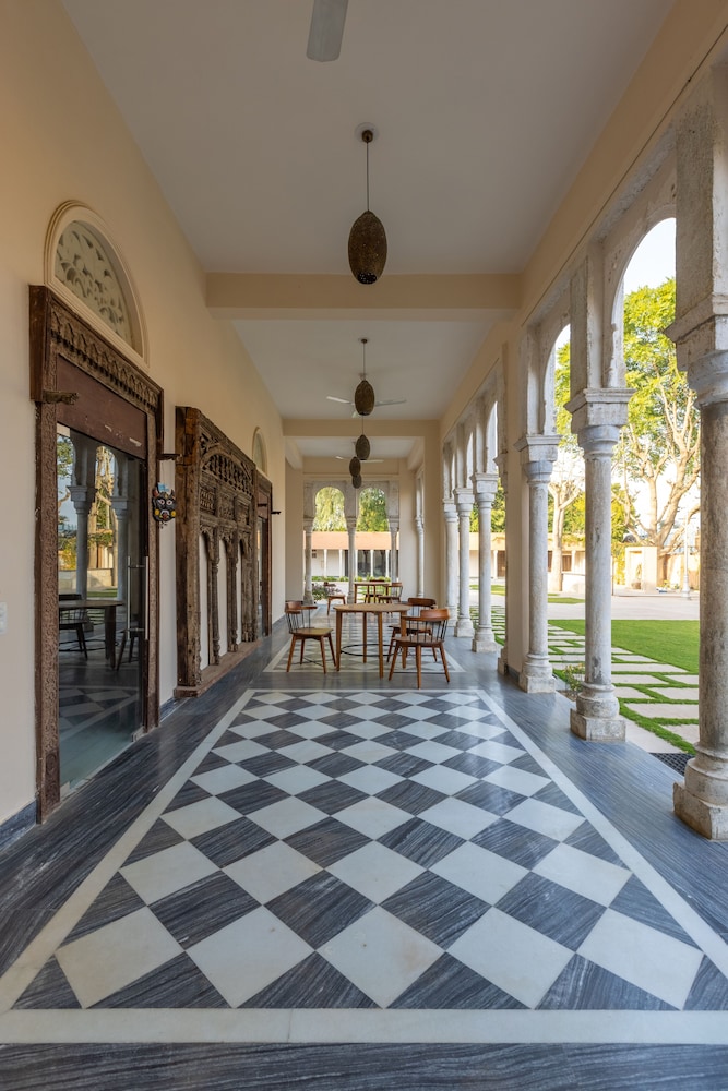 VIVAANA CULTURE HOTEL 41/50