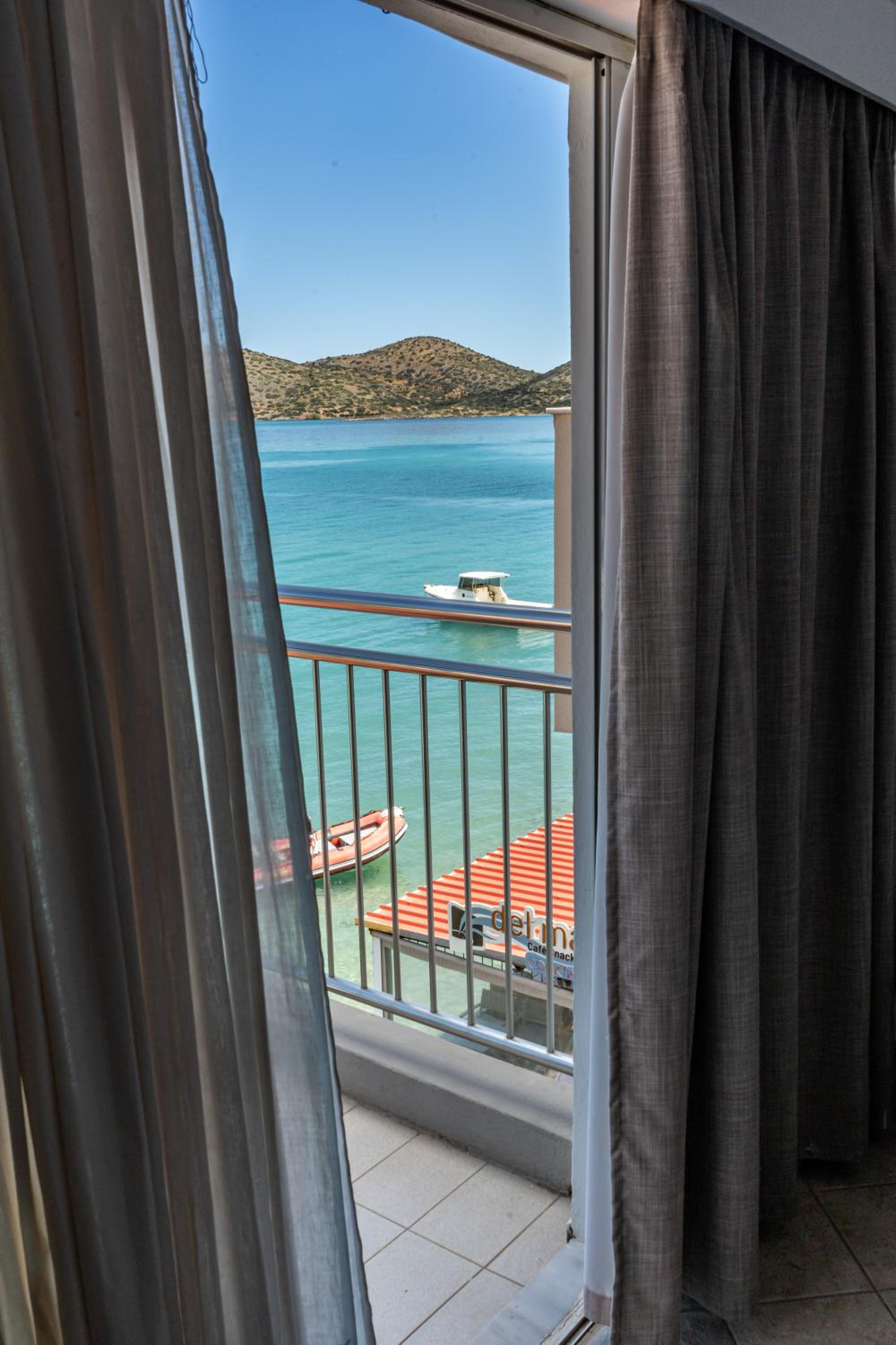 Aristea Hotel 9/19