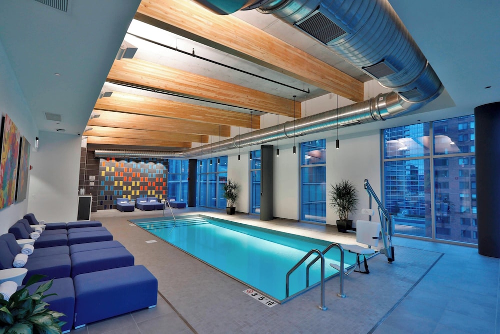 Aloft Omaha West 20/50