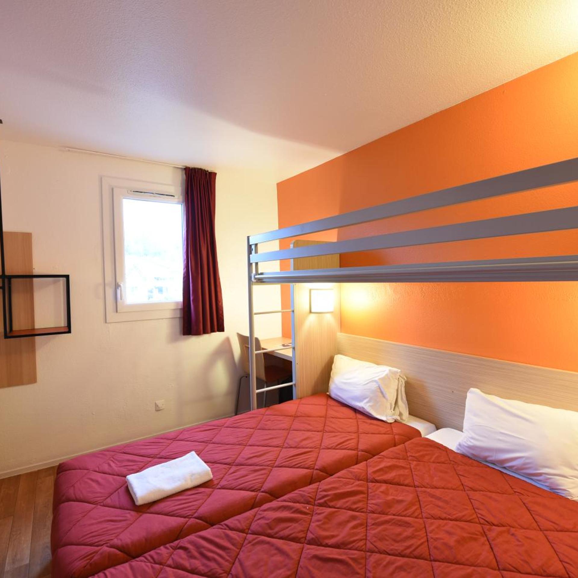 Room, Twin Beds