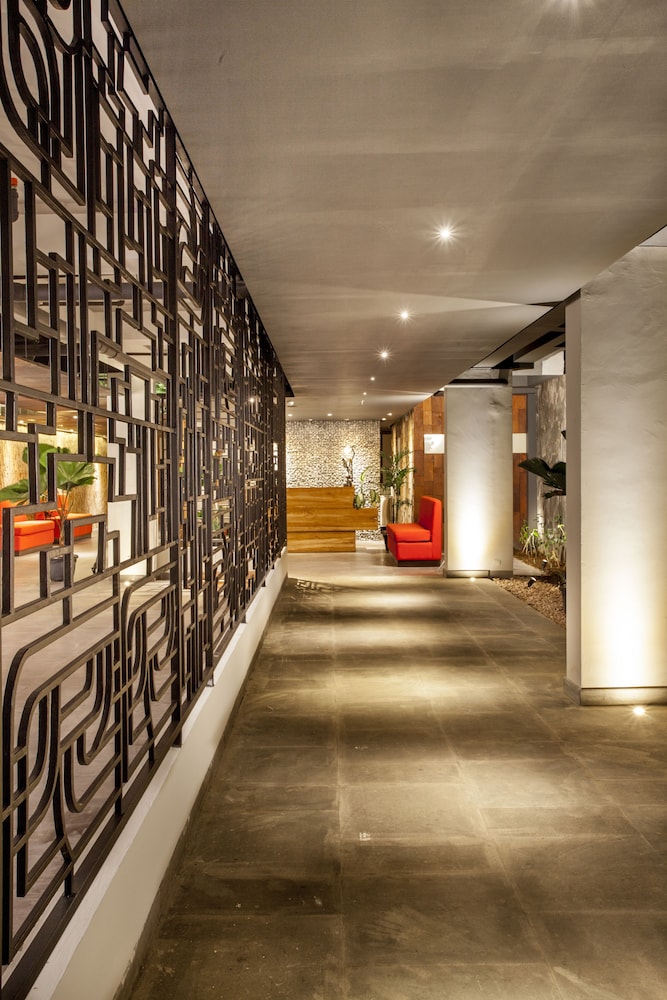 Daun Bali Seminyak 9/64