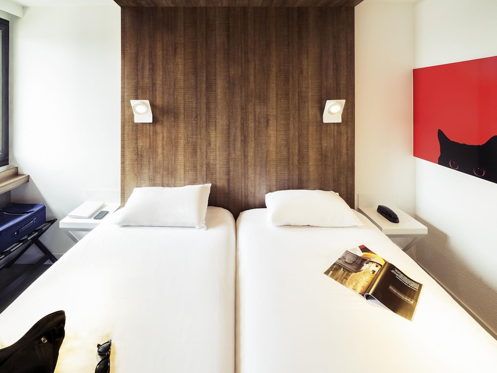 Hotel Ibis Styles Niort Poitou Charentes 9/28