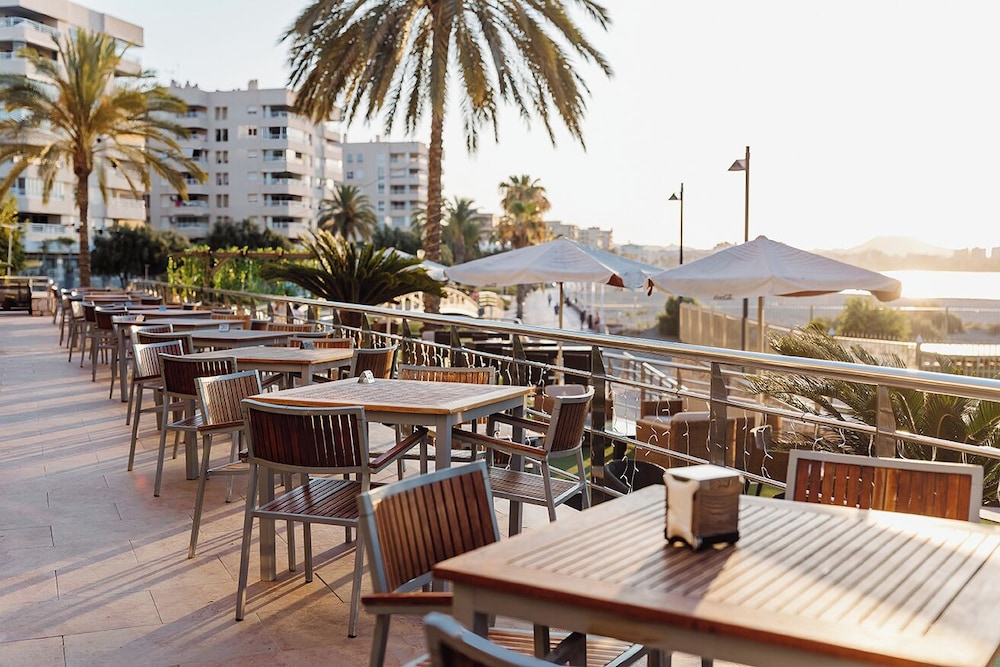 Senator Aguilas Hotel 35/49
