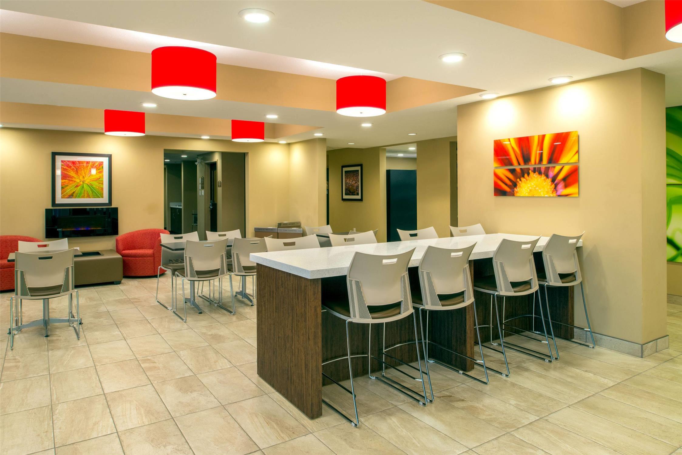 Microtel Inn Suites By Wyndham Red Deer 7/12