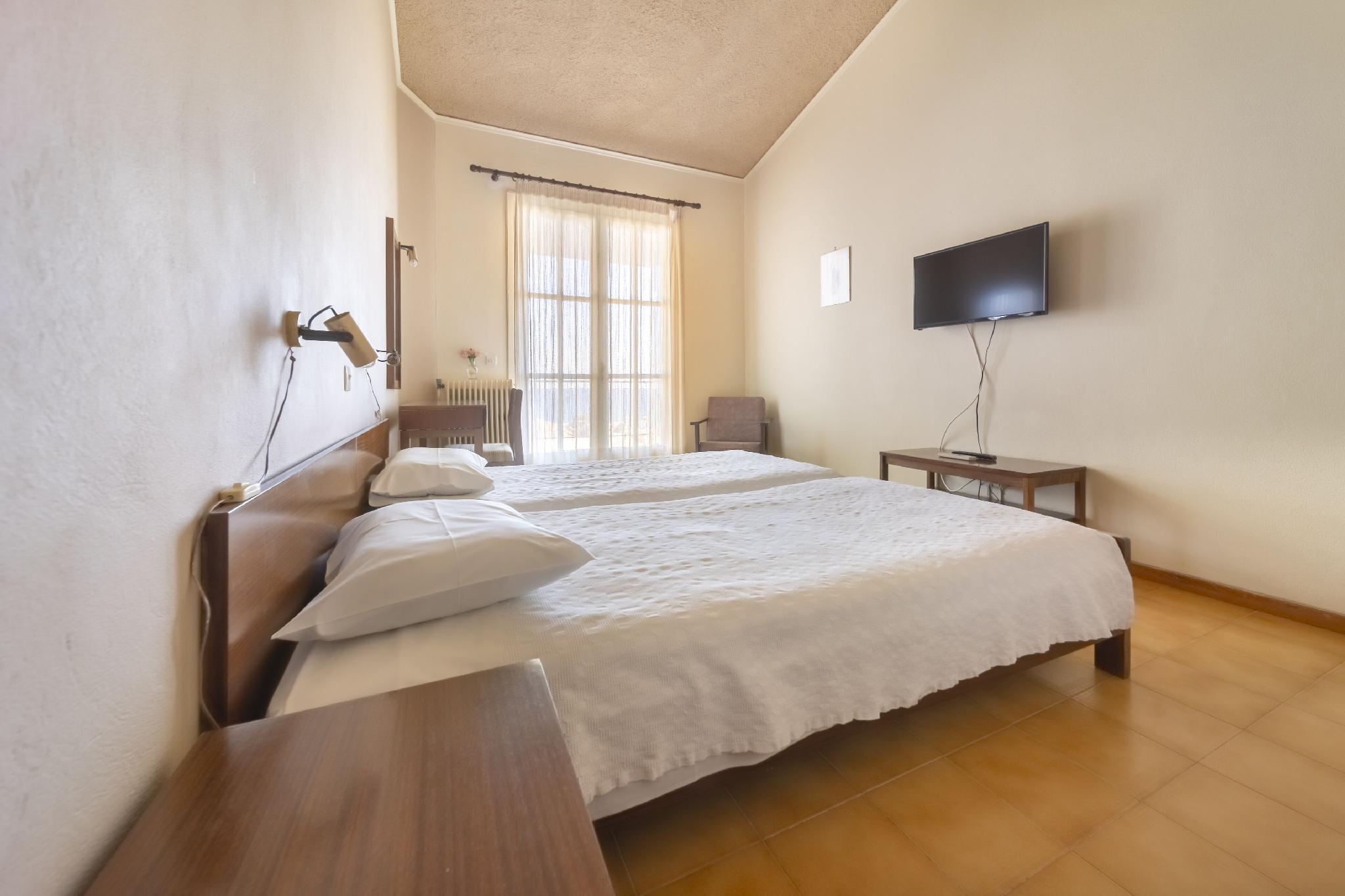 Classic, Double Bed, Sea View