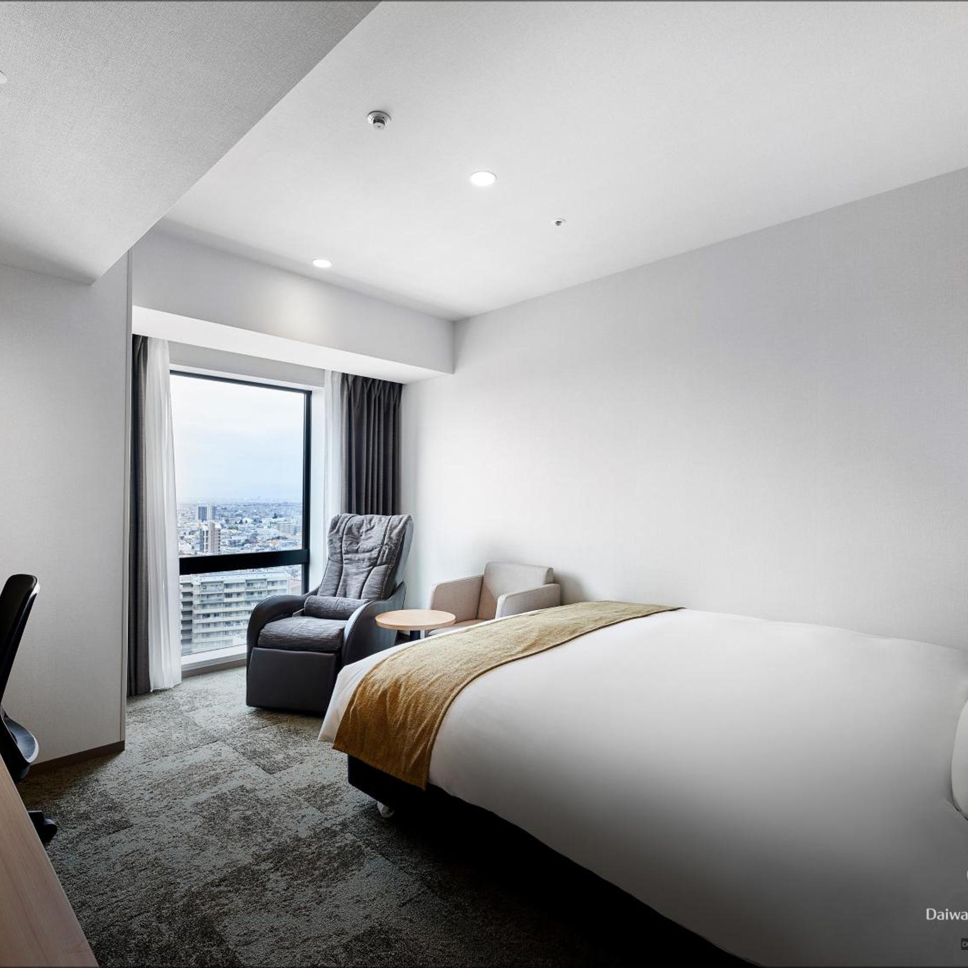 DELUXE, QUEEN BED
