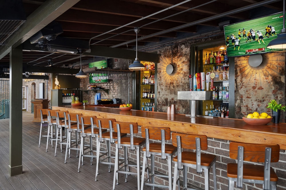 River Street Inn 37/52