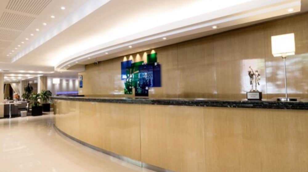 HOLIDAY INN EXPRESS ROSARIO 10/56