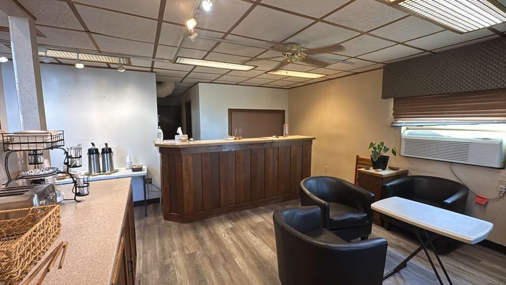 Sundowner Inn Forsyth I 94 10/62