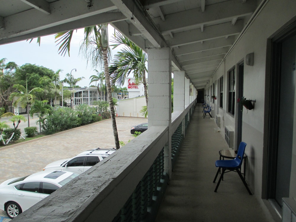 Shalimar Motel 46/47