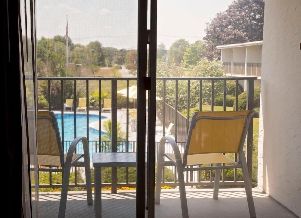 Historic Concord Suites 25/50