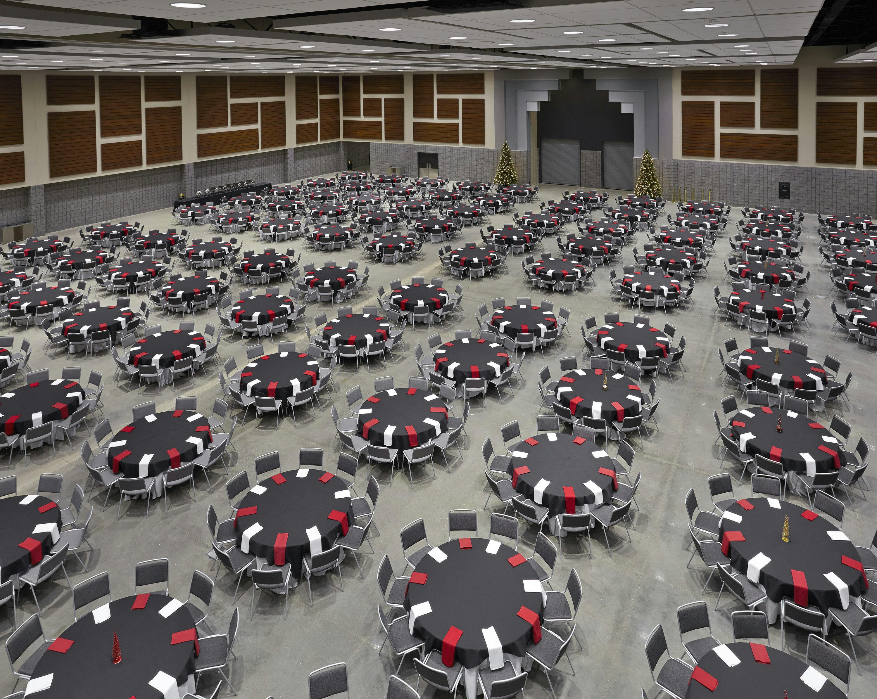 Doubletree By Hilton Lawrenceburg 5/33