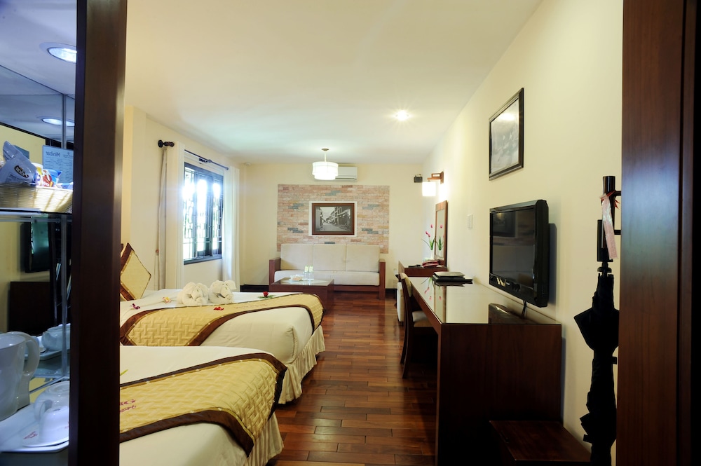 Vinh Hung Riverside Resort 47/78