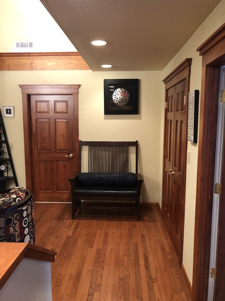 All Seasons Inn Eureka Springs 32/50