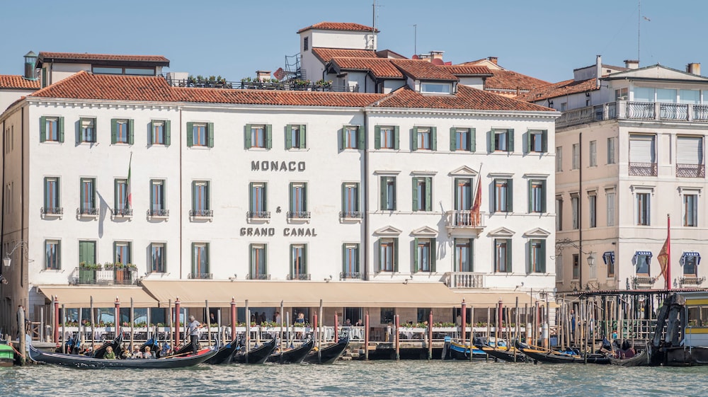 Hotel Monaco & Grand Canal 1/50