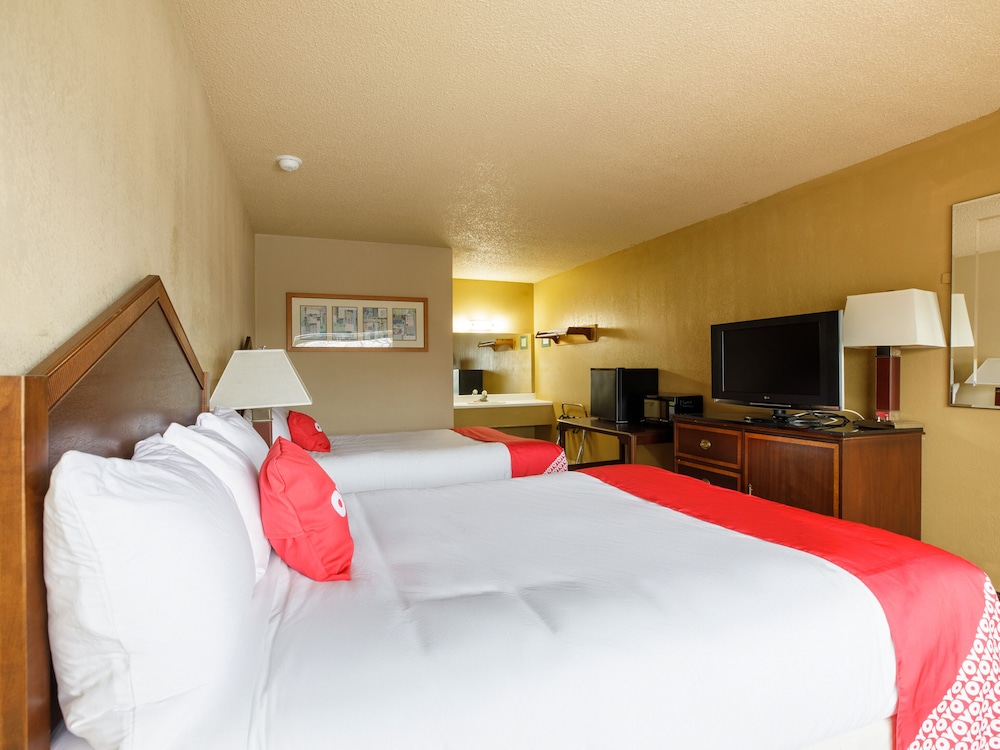 Hotel Branson MO 165 22/33