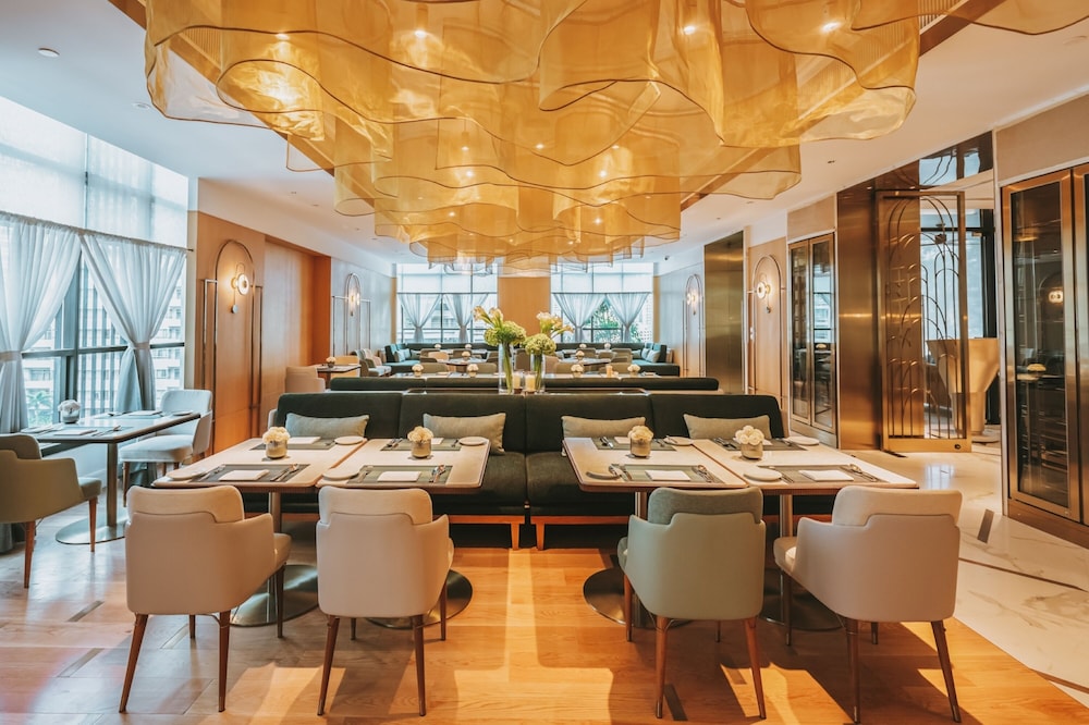 SILQ Hotel & Residence 37/50