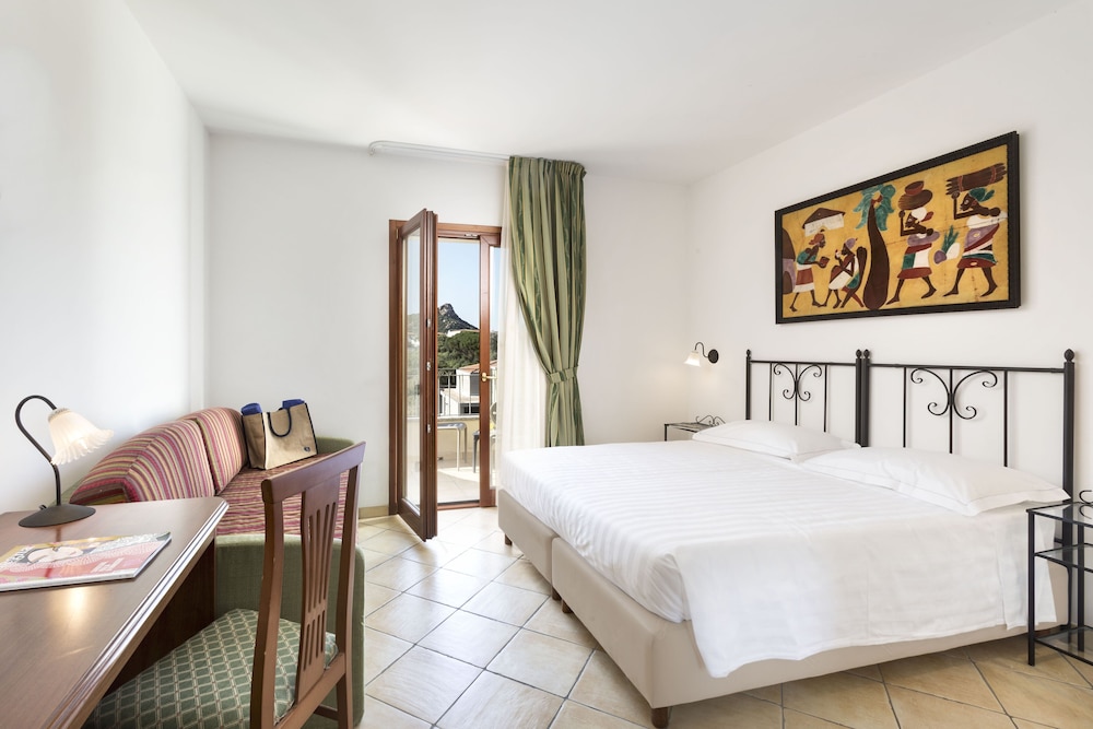 Blu Hotel Morisco Village 38/80