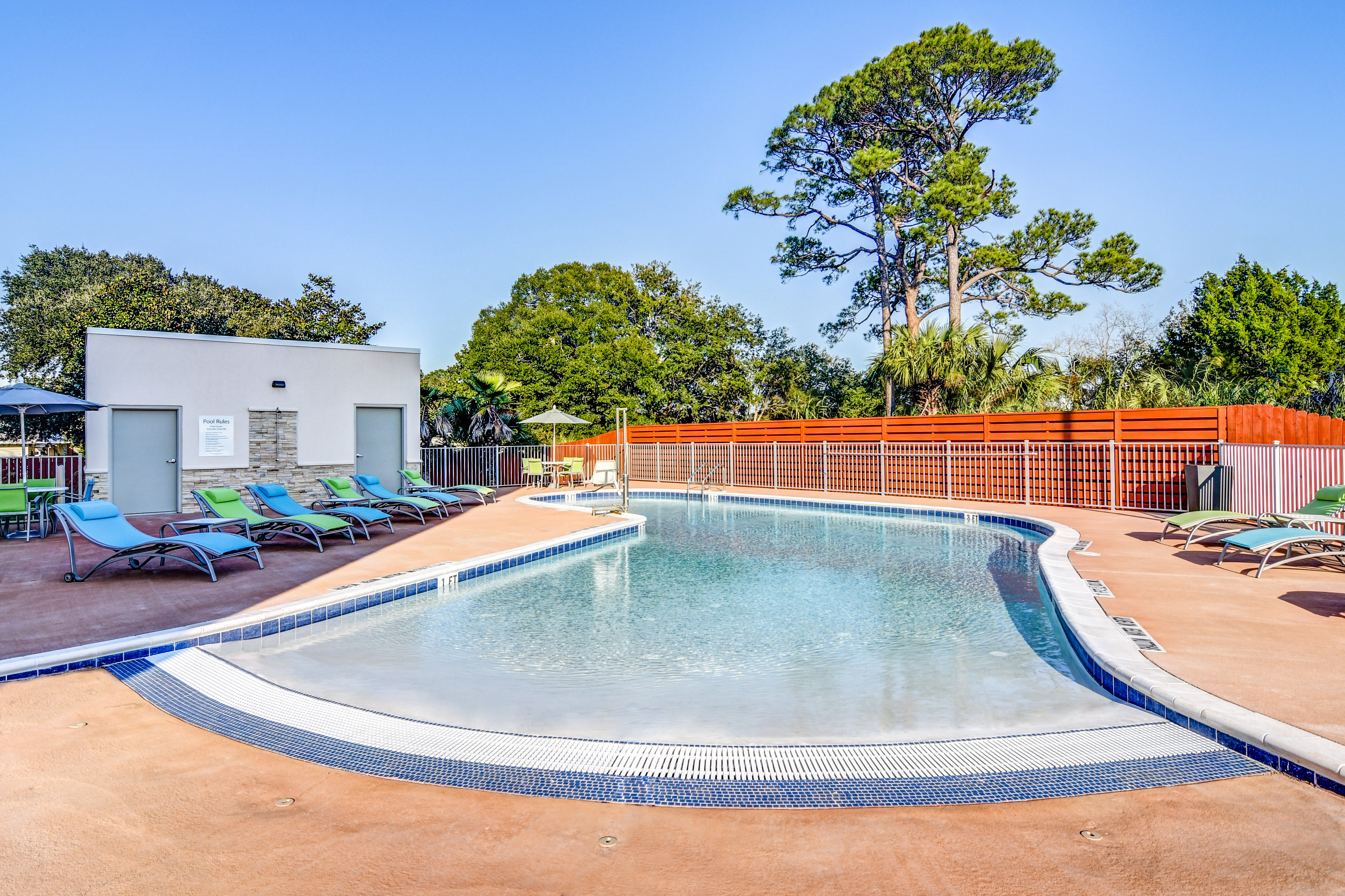 HOLIDAY INN EXPRESS FORT WALTON BEACH CENTRAL 46/47