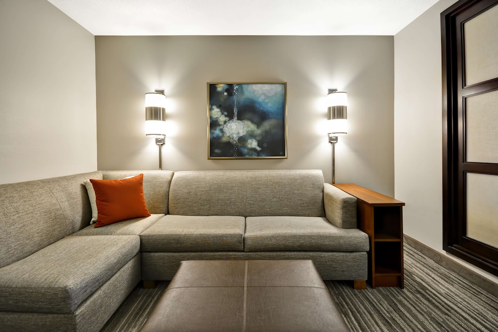 Hyatt Place Kansas City/Overland Park/Metcalf 35/64