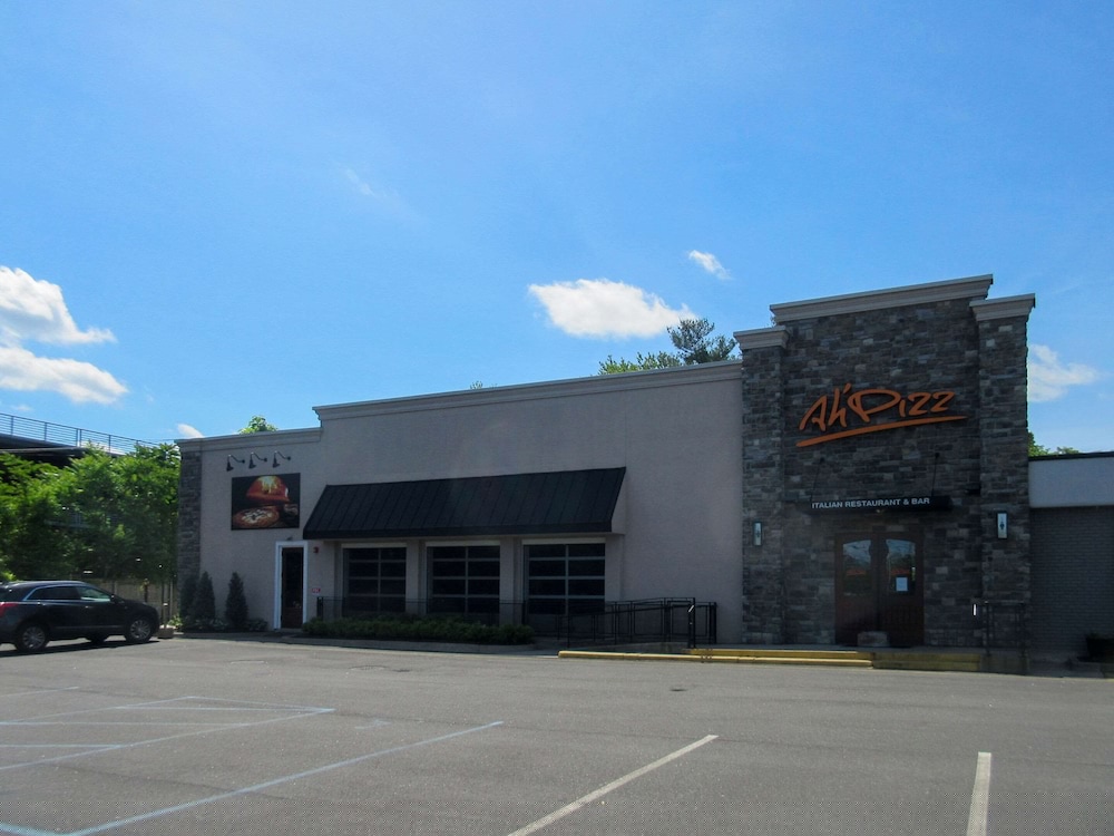 Quality Inn Wayne - Fairfield Area 29/36