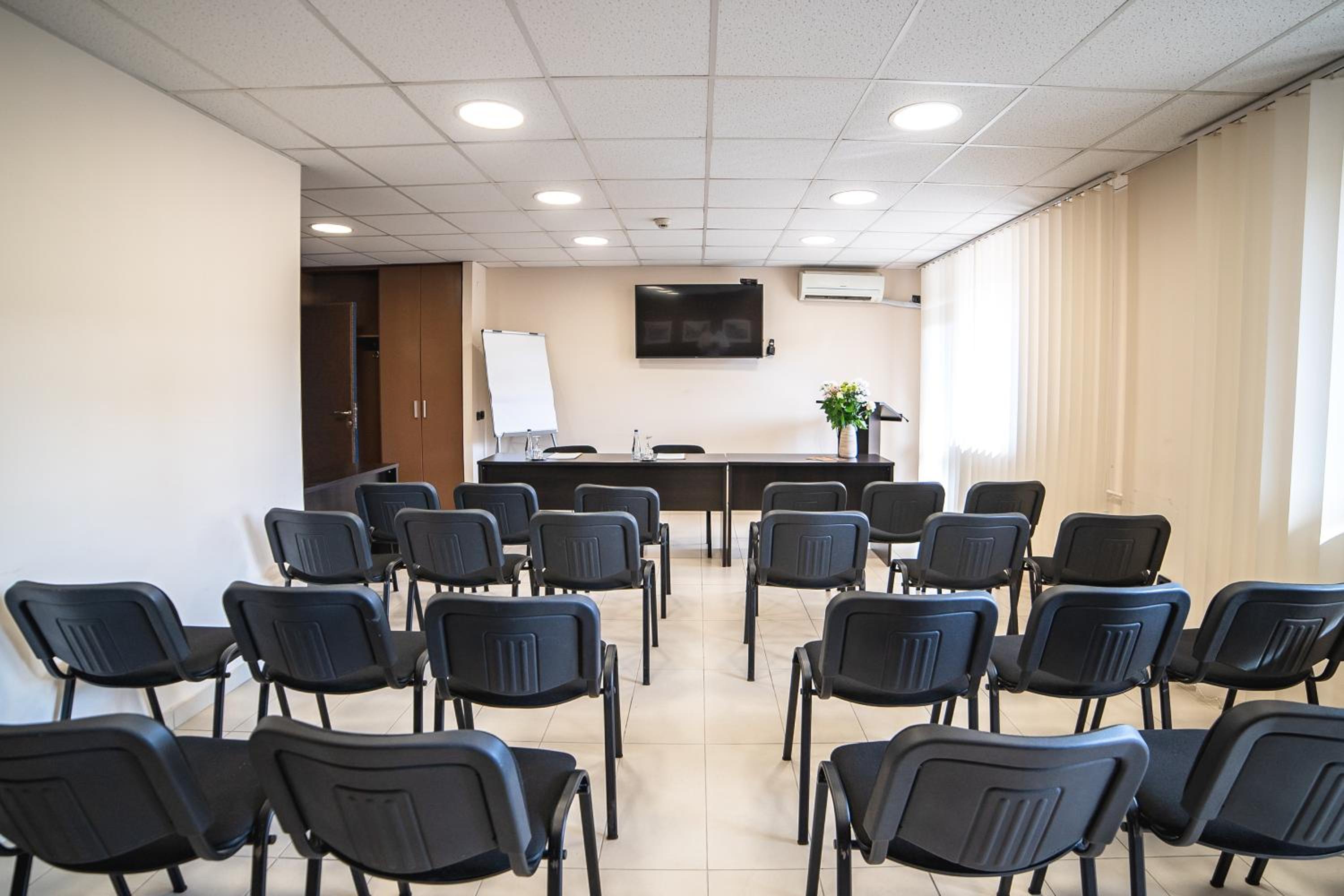 Novi Sad Hotel 42/54