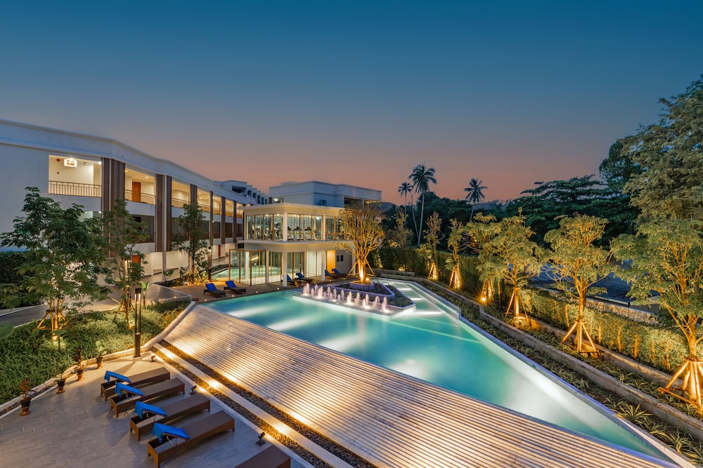 Bella Nara Phuket Naiyang Beach 48/50