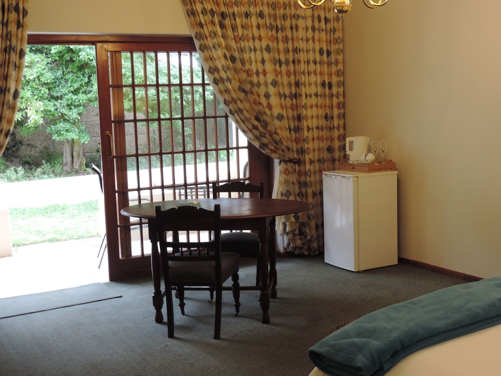 Milkwood Lodge Hermanus 16/35