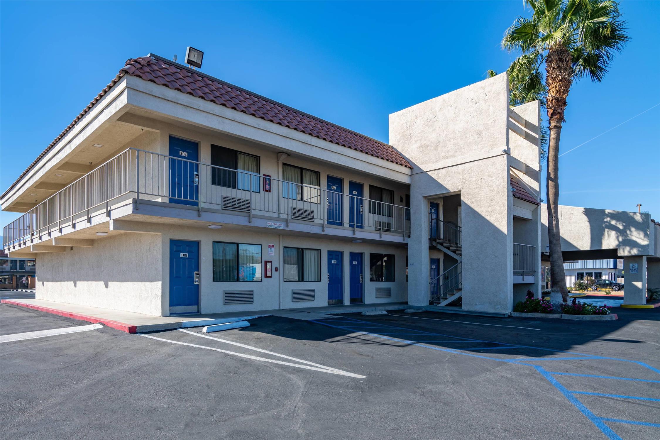 Rodeway Inn & Suites Rancho Mirage - Palm Desert Area 3/6