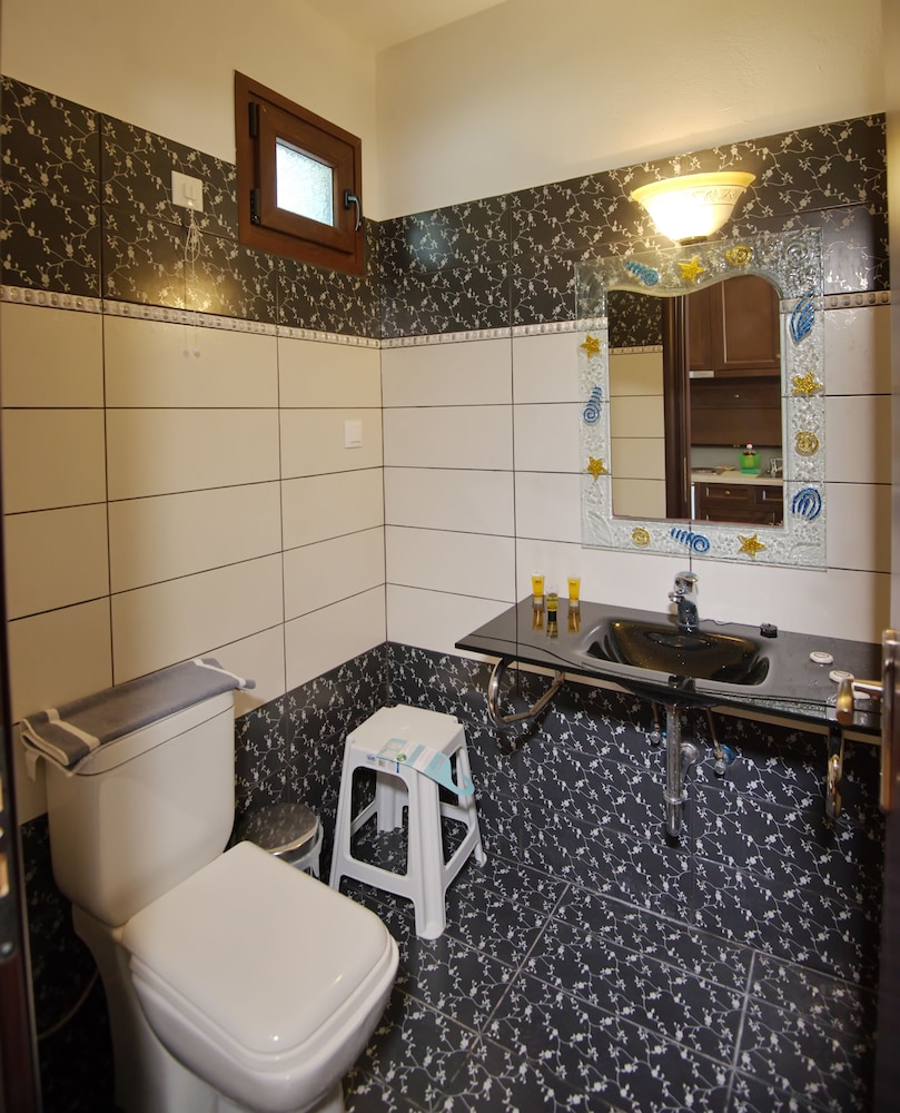Marilena Apartments 44/45
