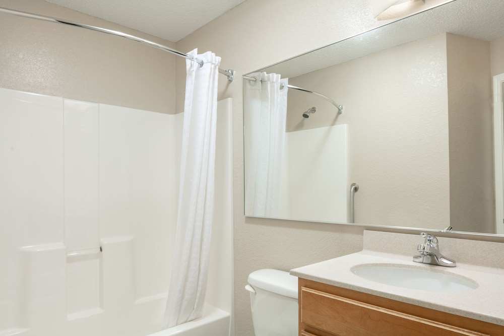 Candlewood Suites Kenosha 14/39