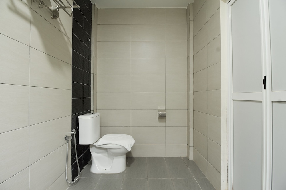 M S Hotel Tengku Kelana KTM Klang 28/31