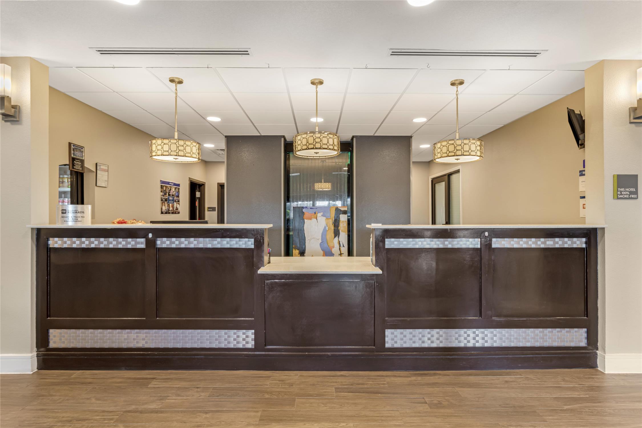 Best Western Plus Bay City Inn & Suites 4/44