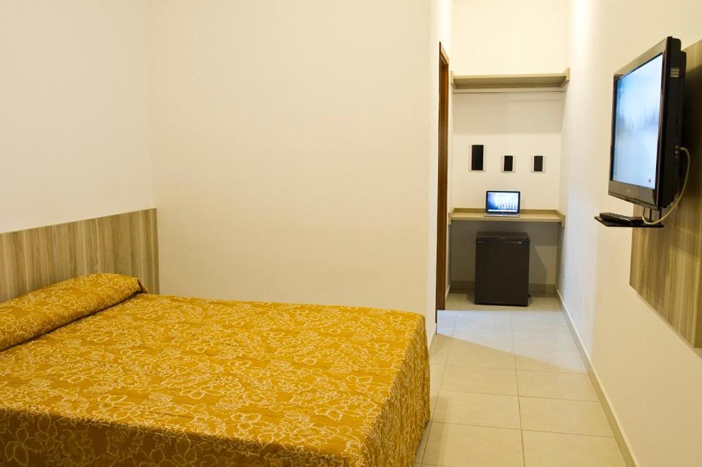 EDEN PARK HOTEL 29/38