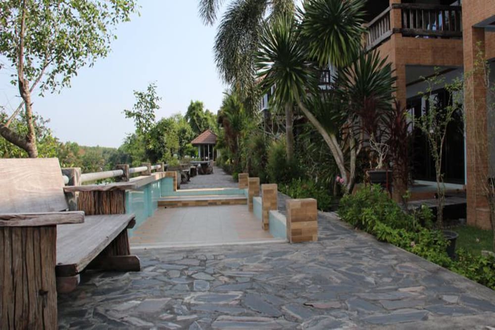 Baanrimnam Resort Trat 43/48